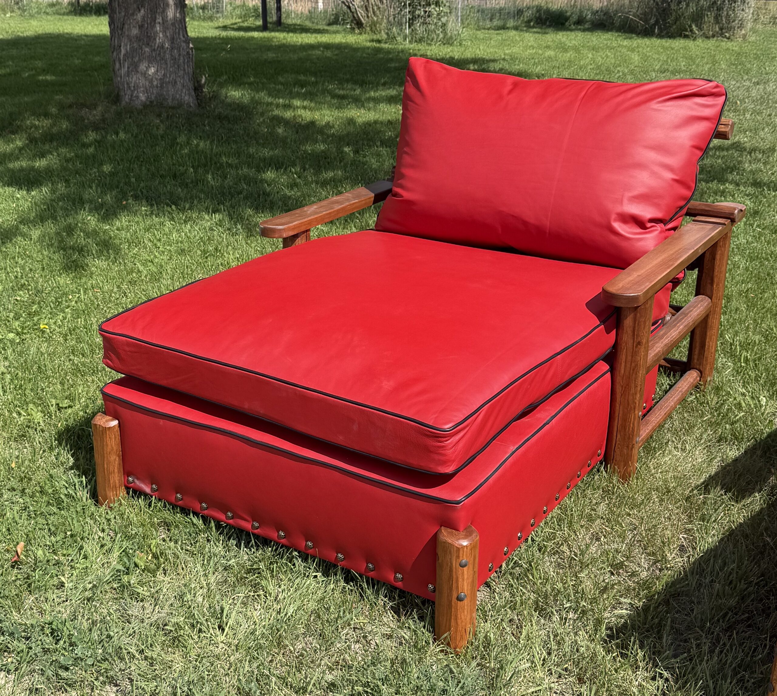 Leather Chaise Lounger